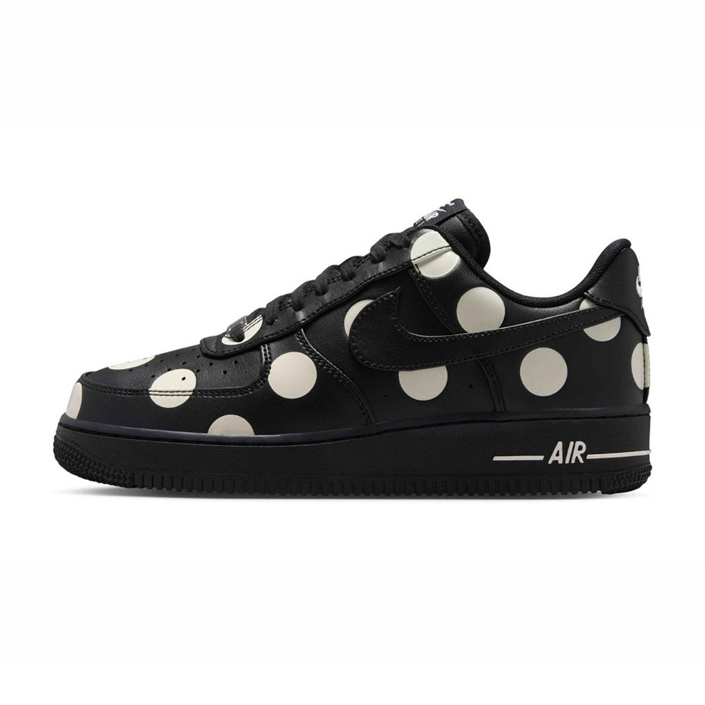 Sepatu Olahraga dan Santai Wan - Nike Shoes Air Force 1 ulasan dan harga