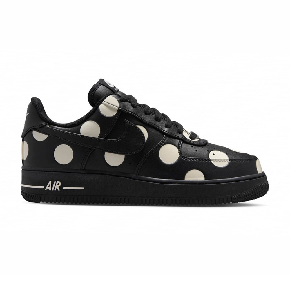 Sepatu Olahraga dan Santai Wan - Nike Shoes Air Force 1 ulasan dan harga